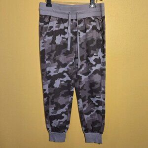 NEW Zella Live In Pocket Joggers in Camo Large #1131 Purple Grey Athleisure‎